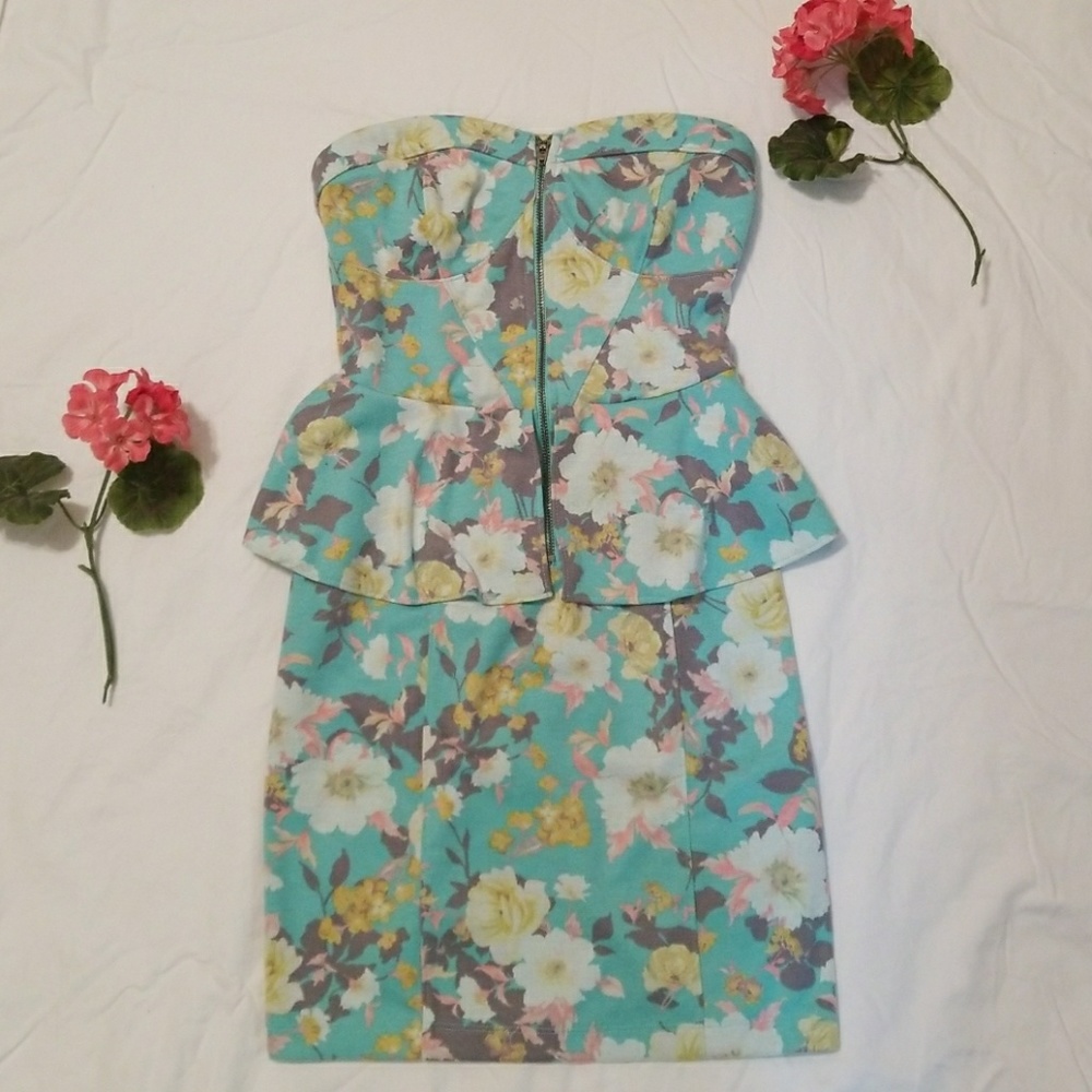 Kendall & Kylie Strapless Flower Dress